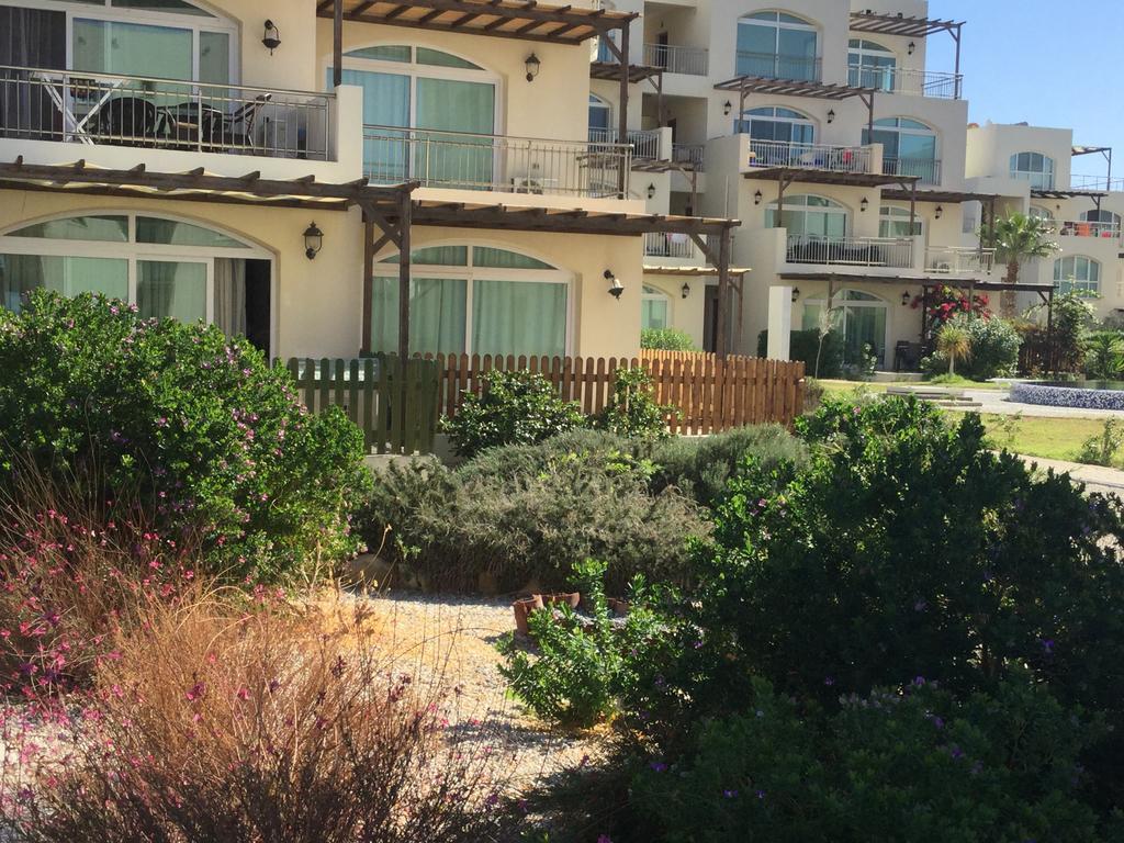 Ghaziveran Aphrodite Beachfront Apartment מראה חיצוני תמונה